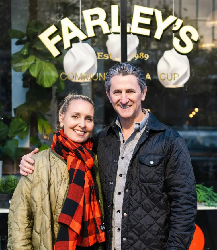 The latest clues, just released by Amy Hillyard’s husband (52), have shocked the public. While the disappearance of the Oakland café owner after her afternoon stroll remains a mystery, police are now focusing on a strange piece of evidence